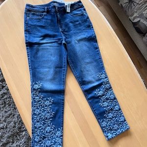 Chico's Ankle Length Jeans size 2